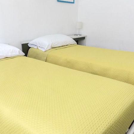 Appartamento N50 - Numana, trilocale in centro con portico e posto auto Esterno foto