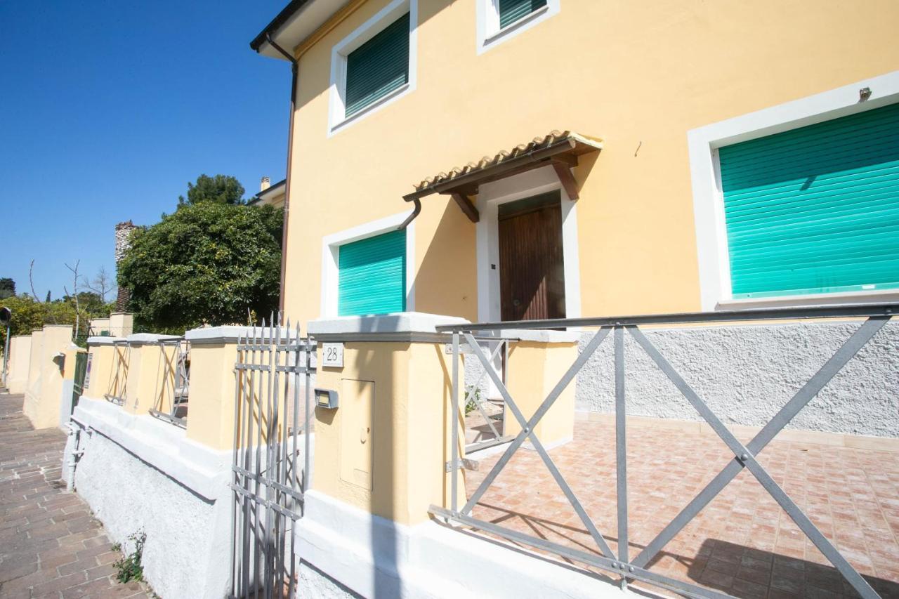 Appartamento N50 - Numana, trilocale in centro con portico e posto auto Esterno foto