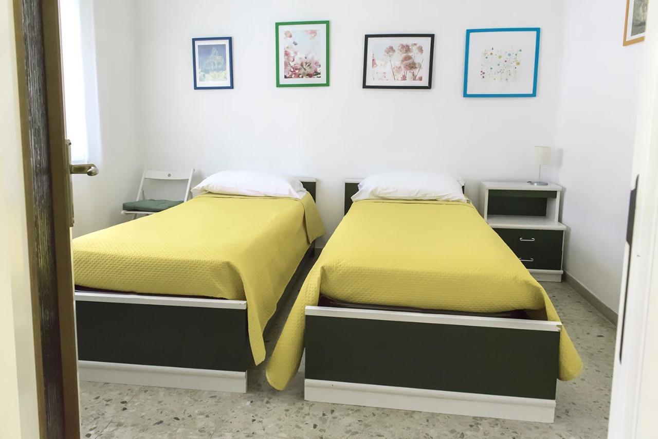 Appartamento N50 - Numana, trilocale in centro con portico e posto auto Esterno foto