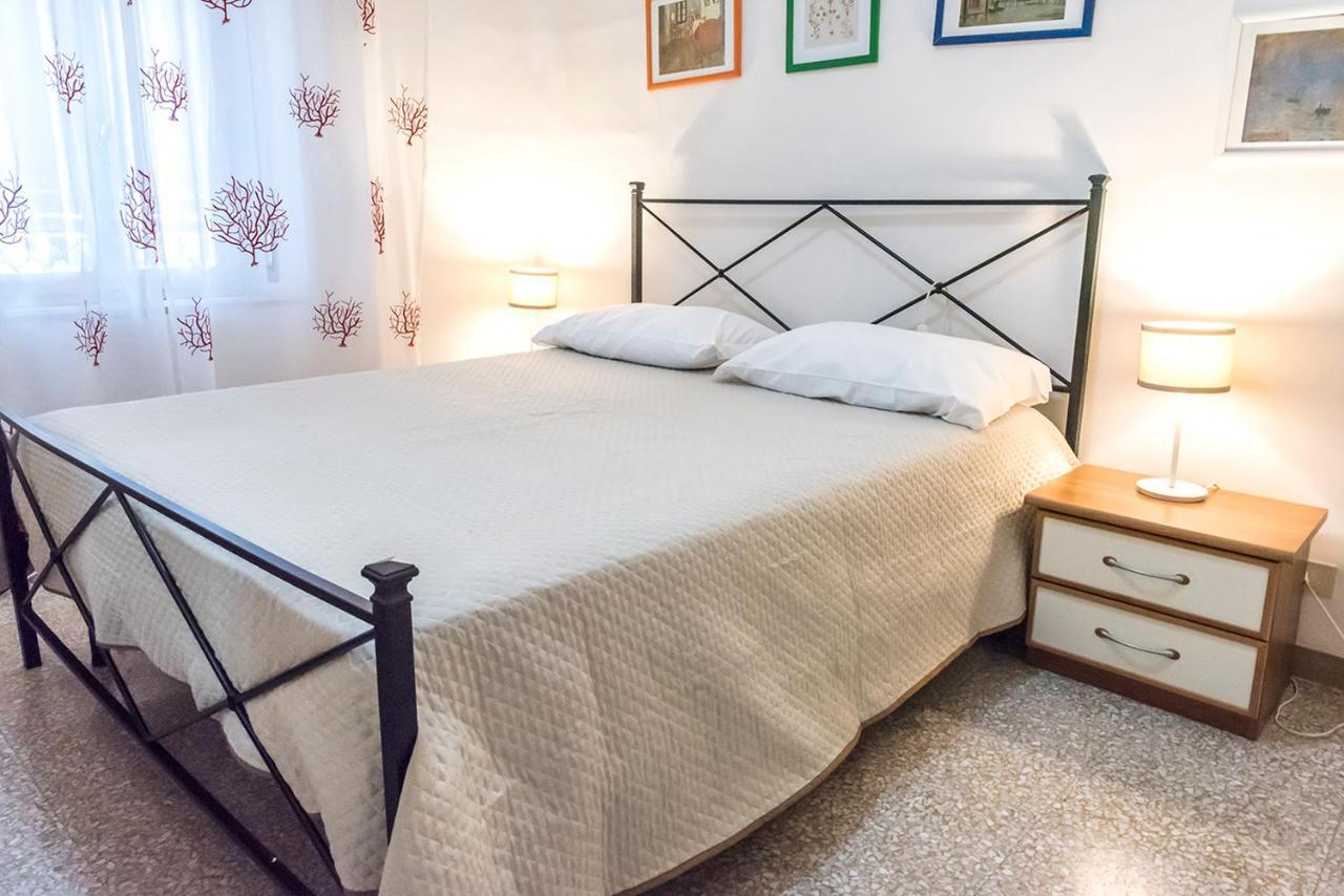Appartamento N50 - Numana, trilocale in centro con portico e posto auto Esterno foto